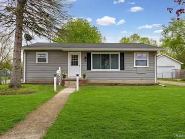 719 Hartner Drive, Holly Vlg, MI 48442