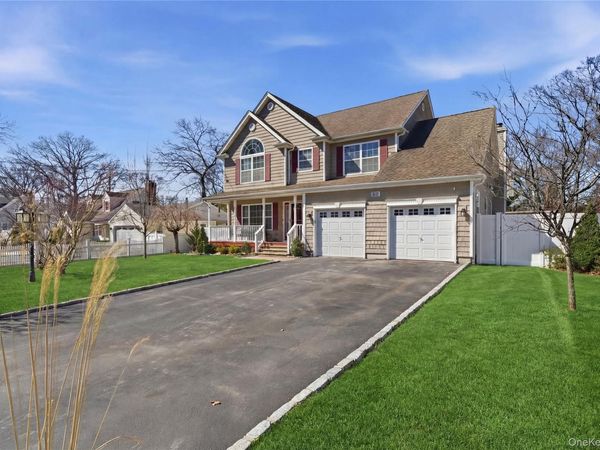 58 McGaw Avenue , Lake Grove, NY 11755