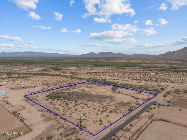 1x N 463rd Avenue, Unit 27, Wickenburg, AZ 85390