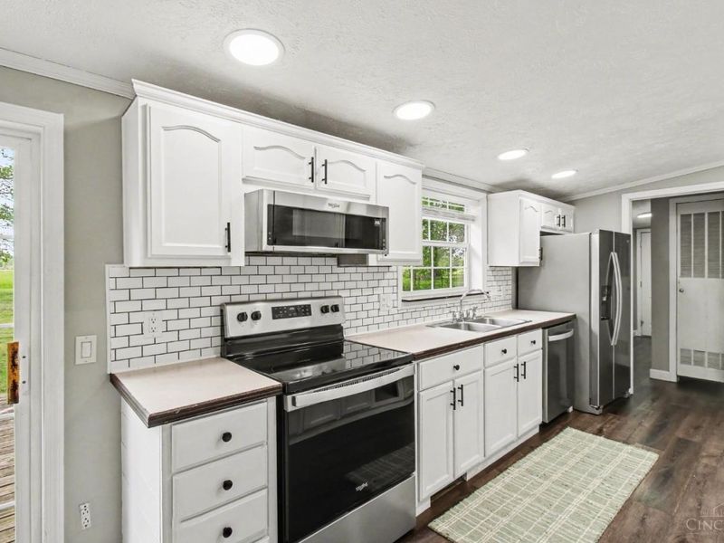 16742 Gum Lane, Sterling Twp, OH 45176 Photo 8