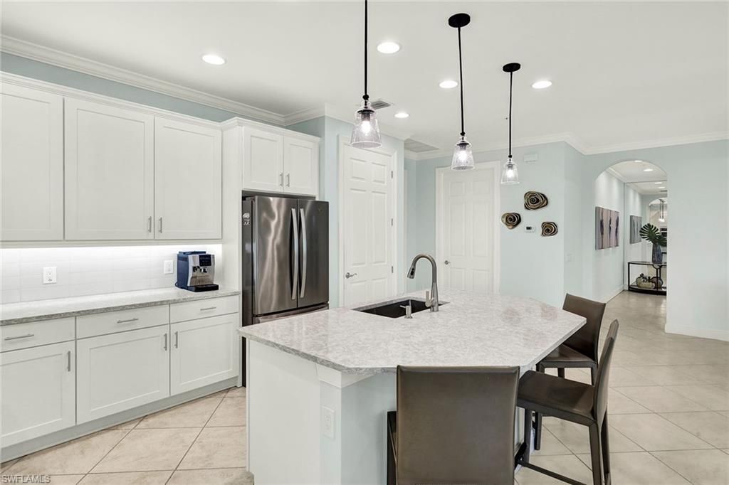 4560 Colony Villas Dr, Unit 1701, Bonita Springs, FL 34134 Photo