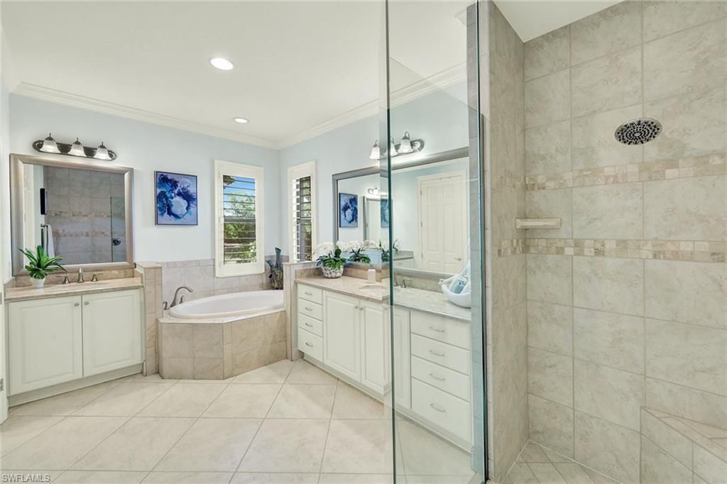 4560 Colony Villas Dr, Unit 1701, Bonita Springs, FL 34134 Photo