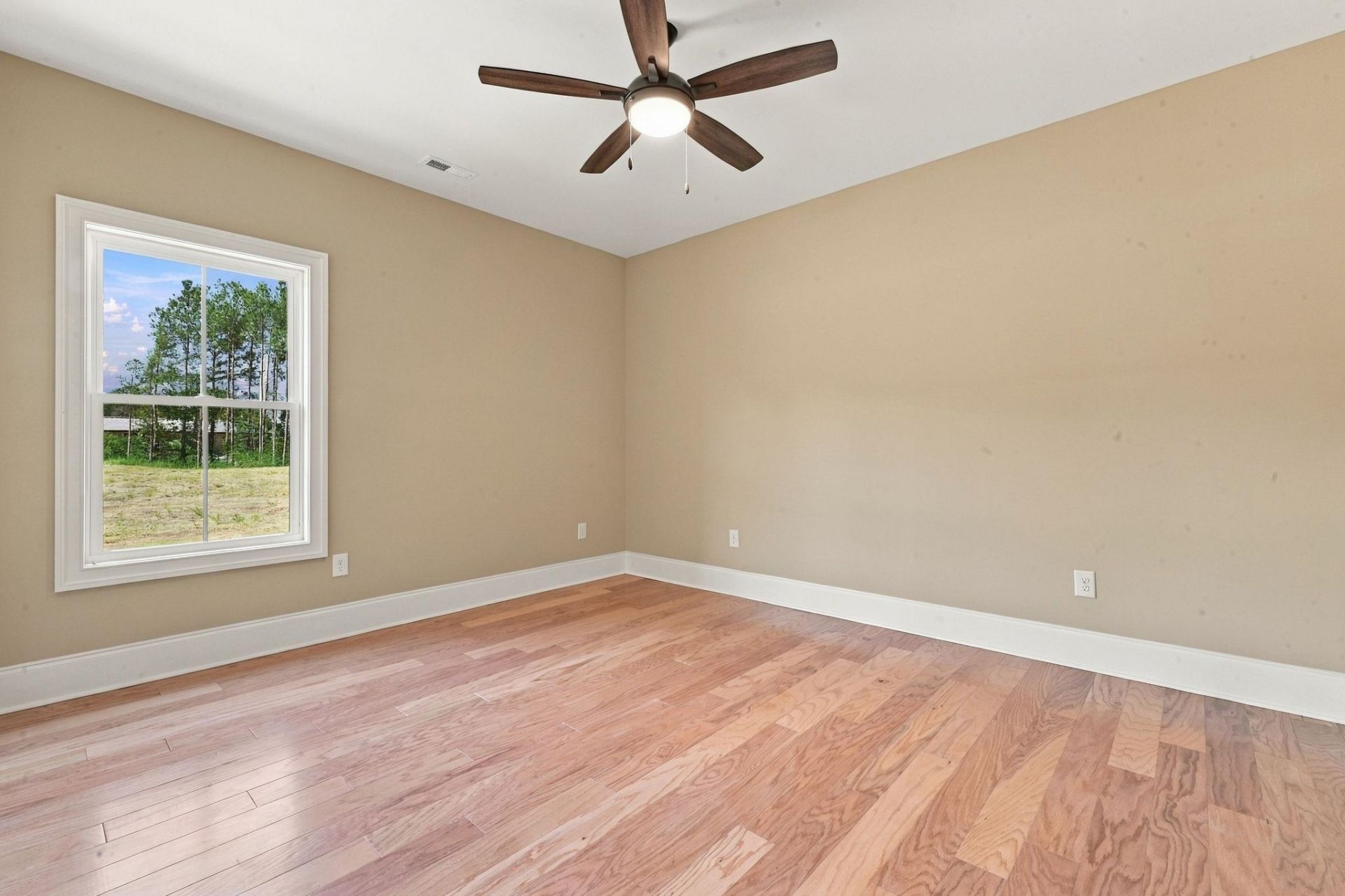 454 Pompano Court Photo 8