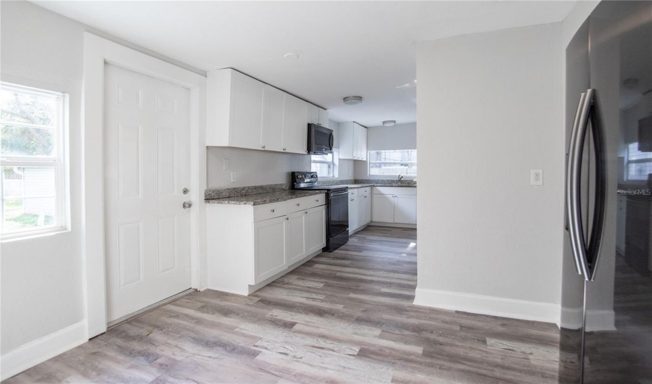 4710 W Price Avenue, Tampa, FL 33611 Photo