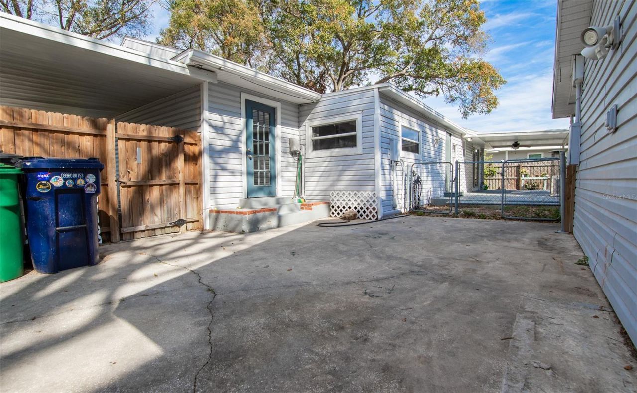 4710 W Price Avenue, Tampa, FL 33611 Photo