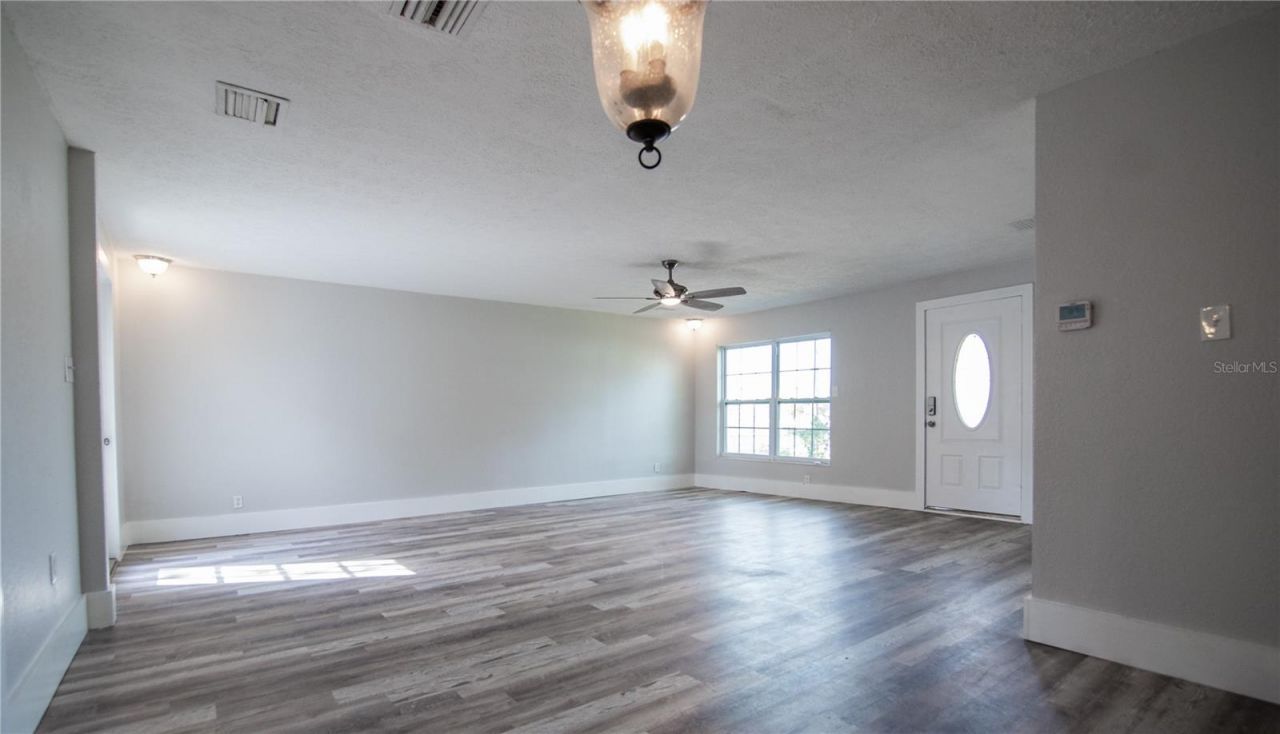 4710 W Price Avenue, Tampa, FL 33611 Photo