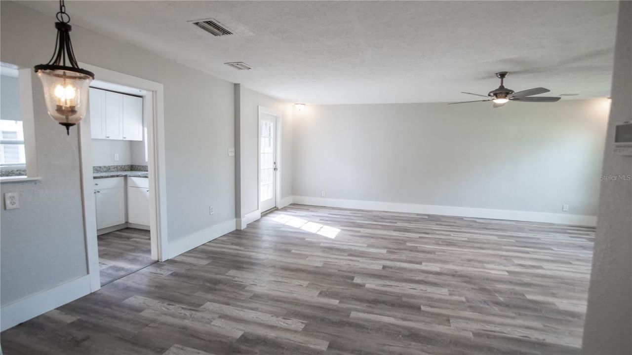 4710 W Price Avenue, Tampa, FL 33611 Photo