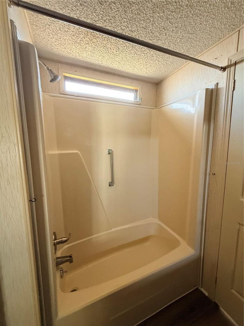 116 S Winter Circle , Avon Park, FL 33825 Photo