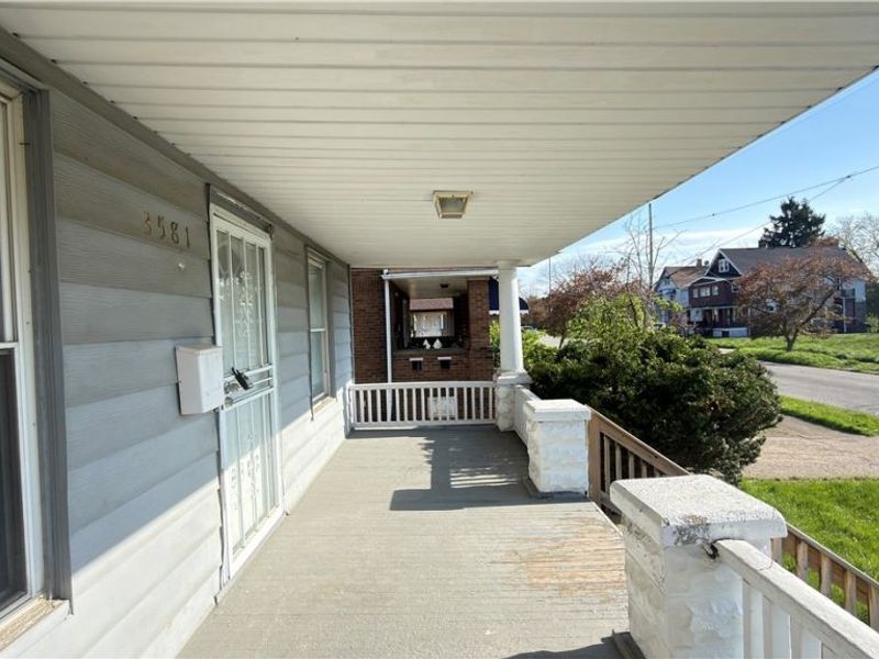 3581 E 149th Street, Cleveland, OH 44120 Photo 2