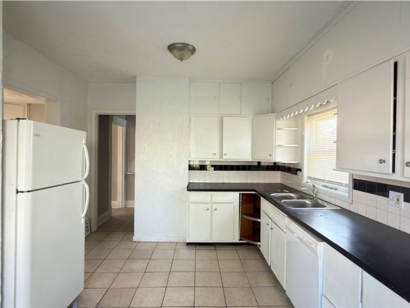 3581 E 149th Street, Cleveland, OH 44120 Photo 6