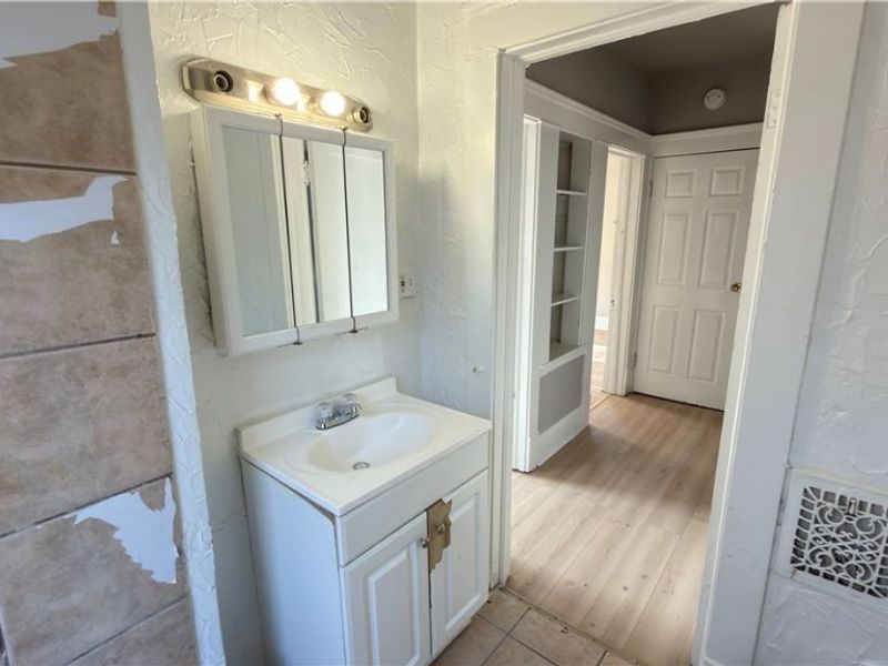 3581 E 149th Street, Cleveland, OH 44120 Photo 9