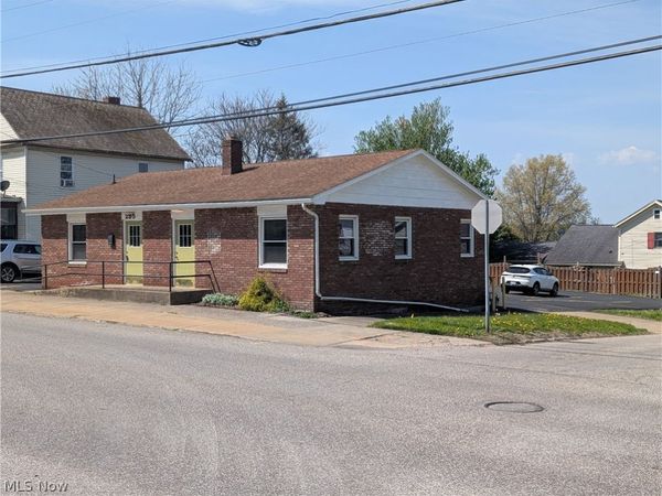 293 N Ellsworth Avenue , Salem, OH 44460