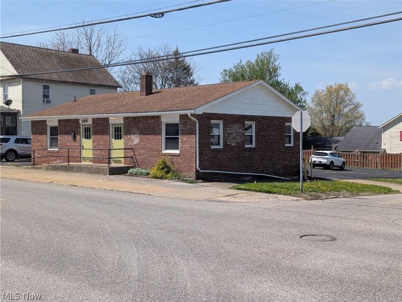 293 N Ellsworth Avenue, Salem, OH 44460 Photo 2