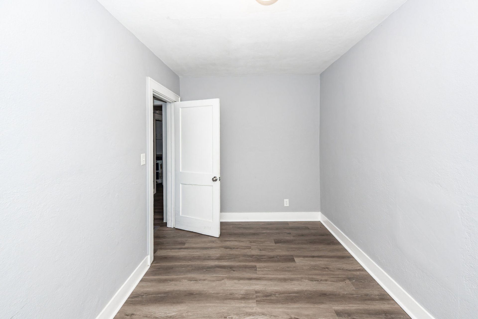 2620 Woodlawn Avenue Photo 15