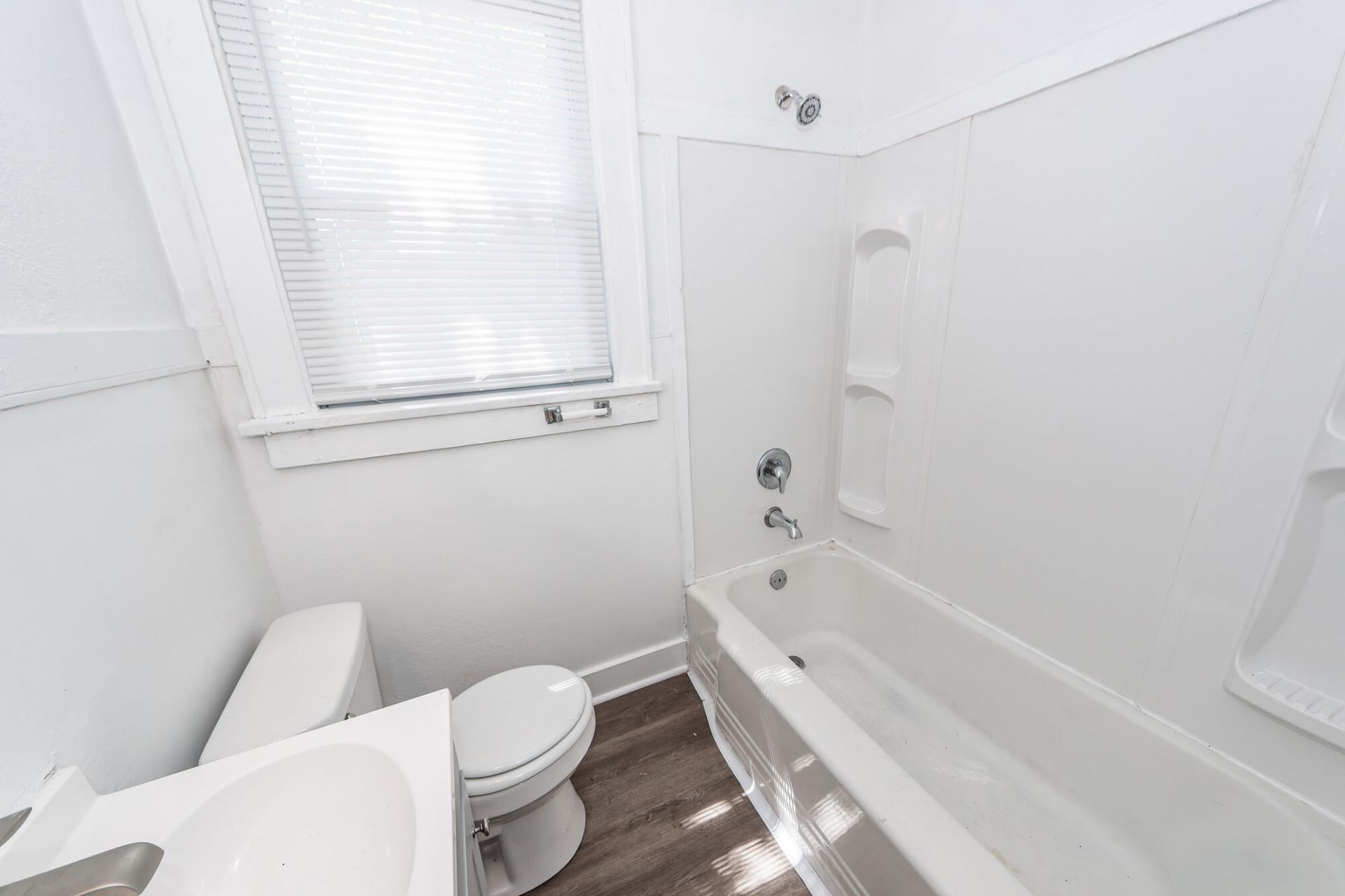 2620 Woodlawn Avenue Photo 18