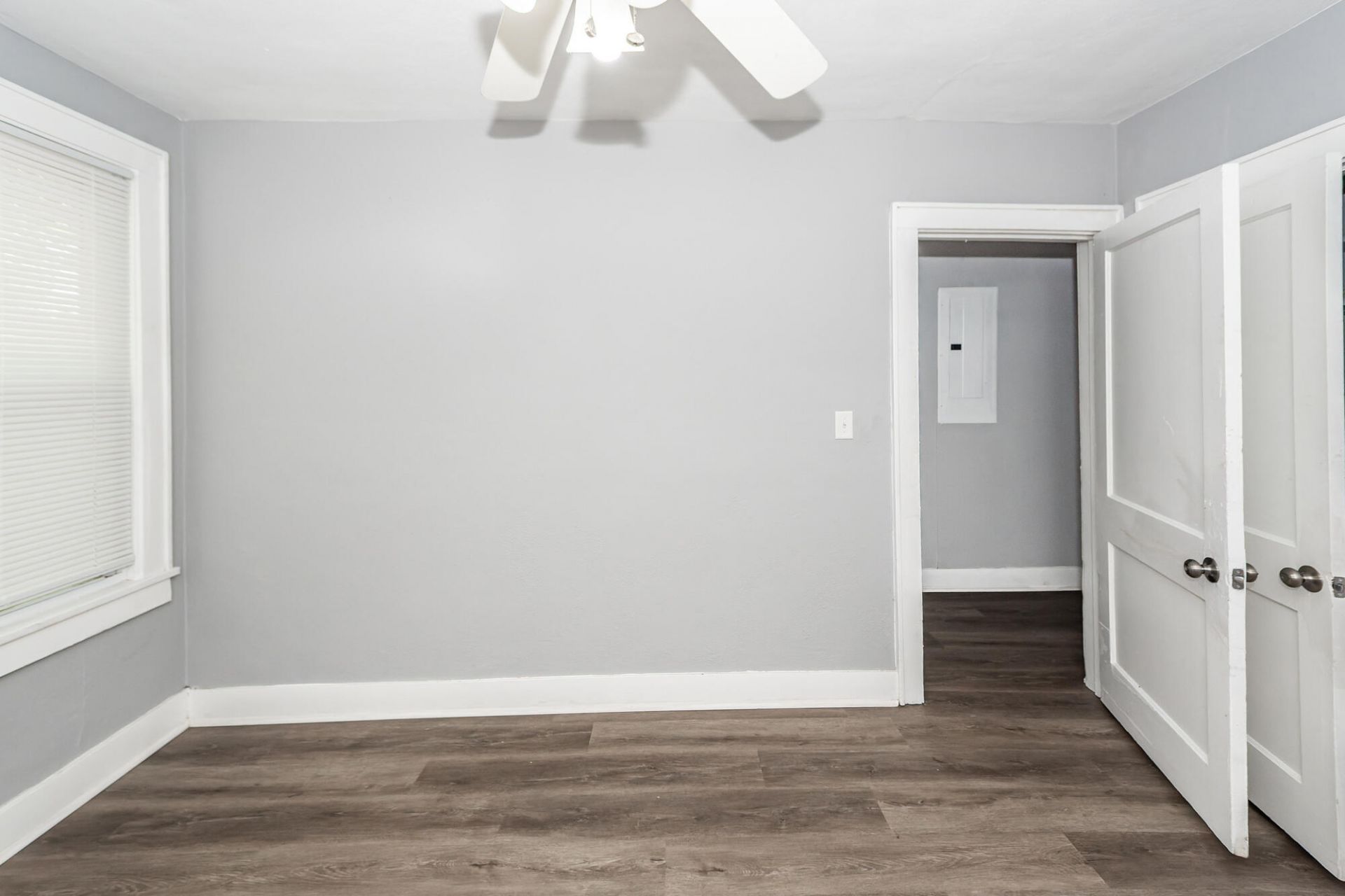 2620 Woodlawn Avenue Photo 21