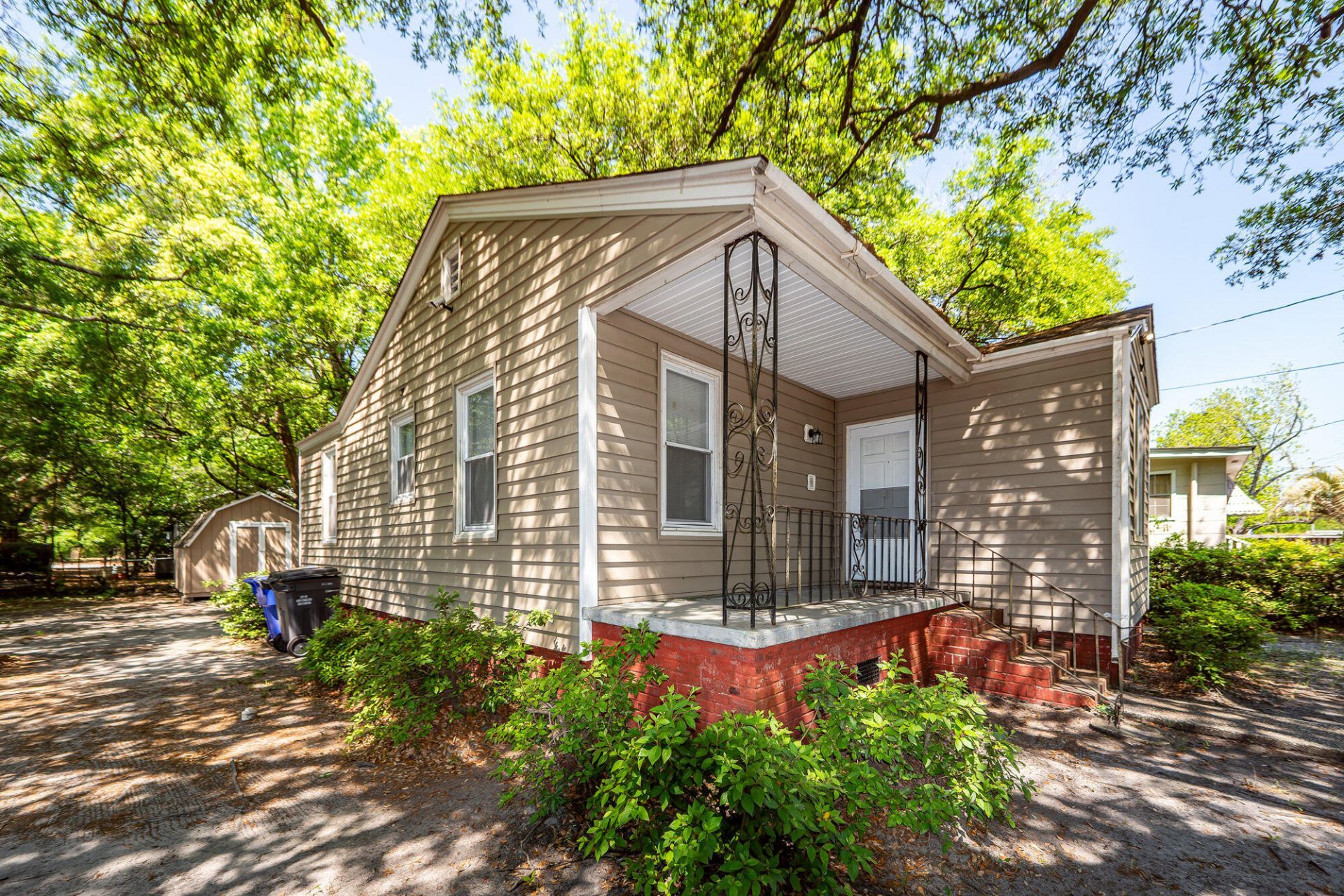 2620 Woodlawn Avenue Photo 30