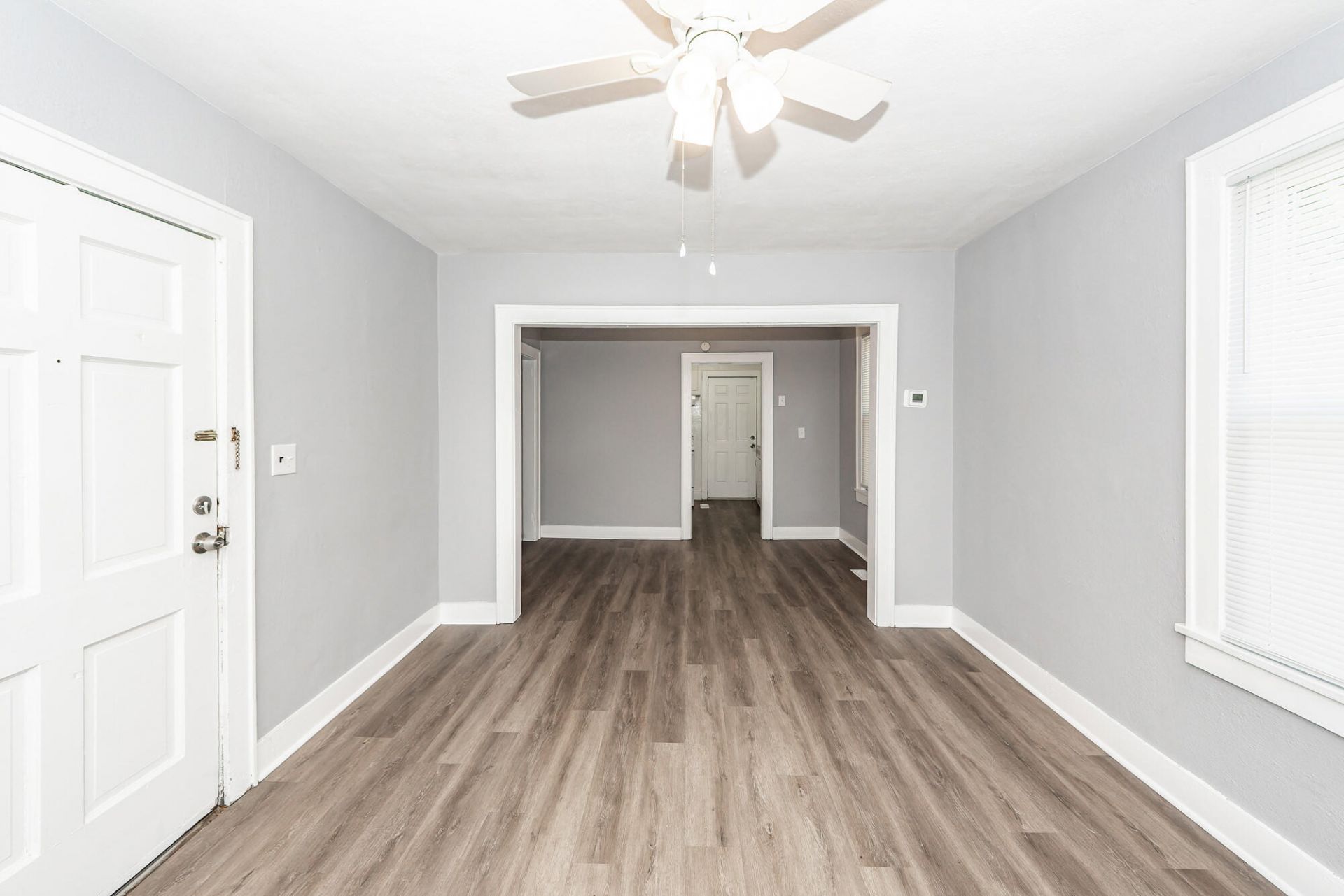 2620 Woodlawn Avenue Photo 5