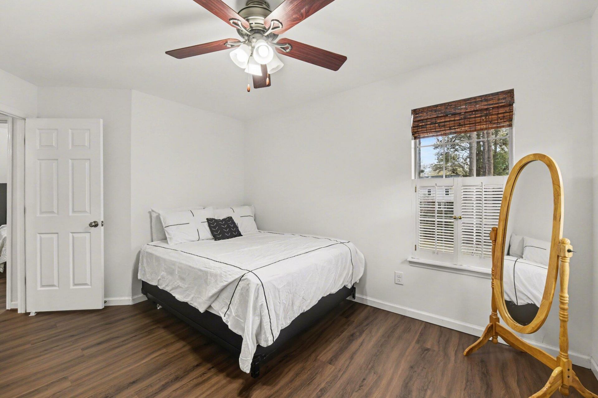 204 Wickford Court Photo 27