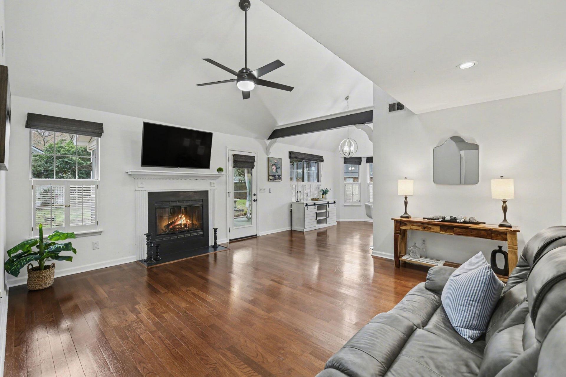 204 Wickford Court Photo 4