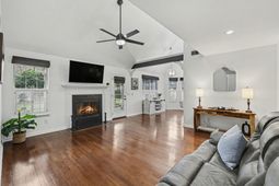 204 Wickford Court photo 4