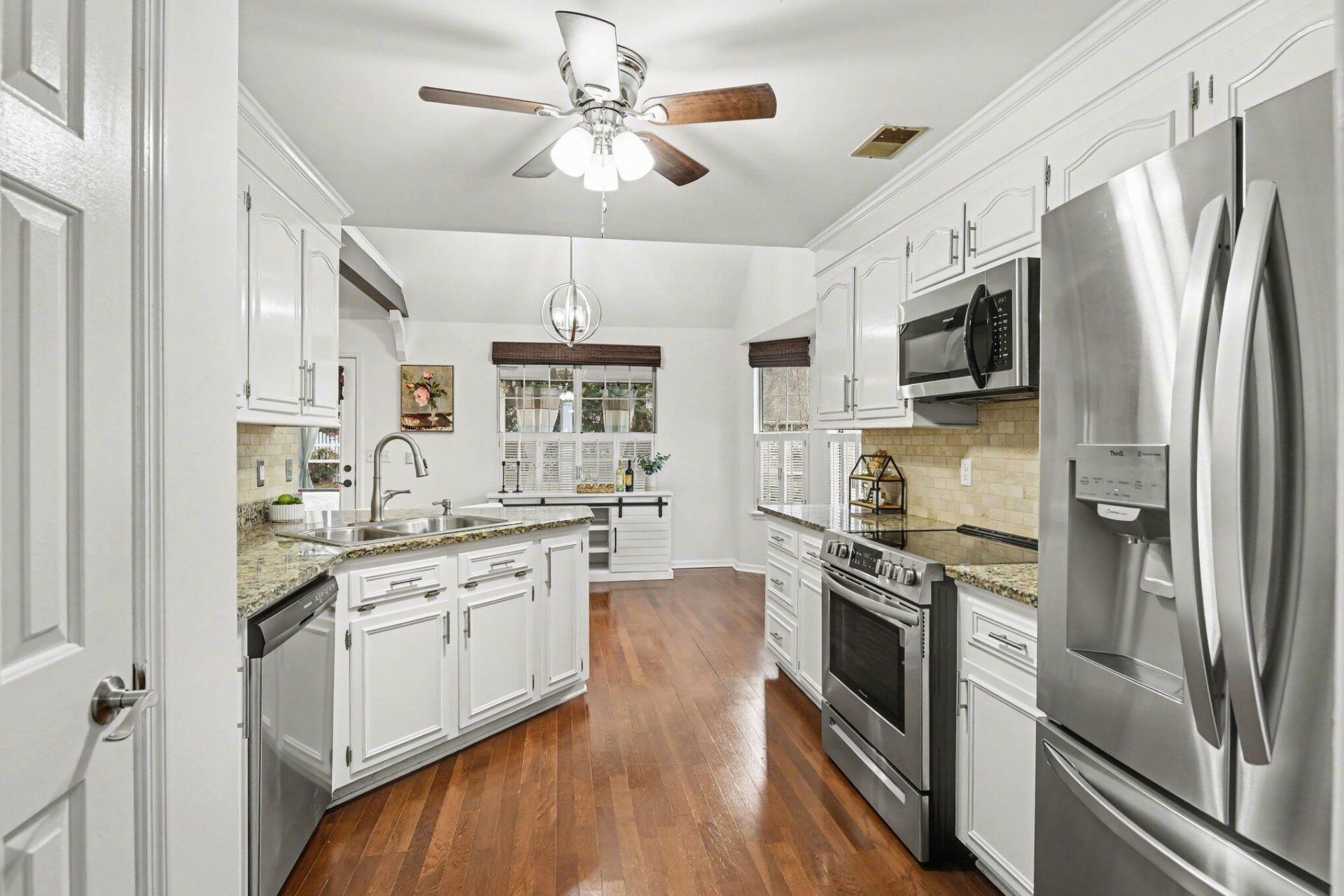 204 Wickford Court Photo 8