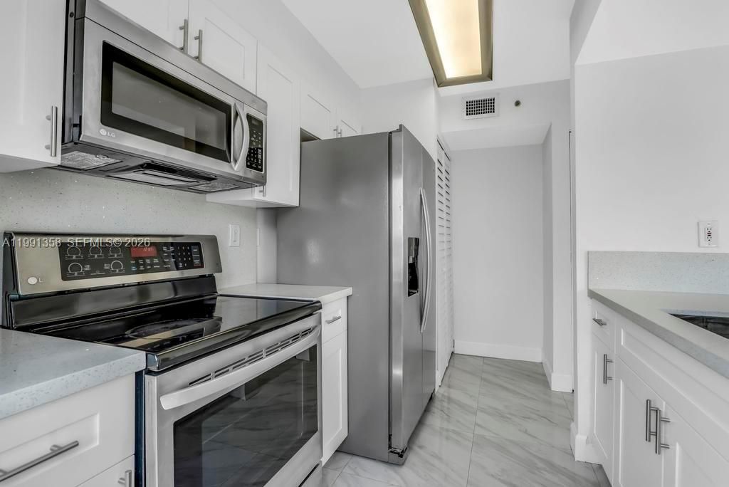 164 Riviera Cir, Weston, FL 33326 Photo