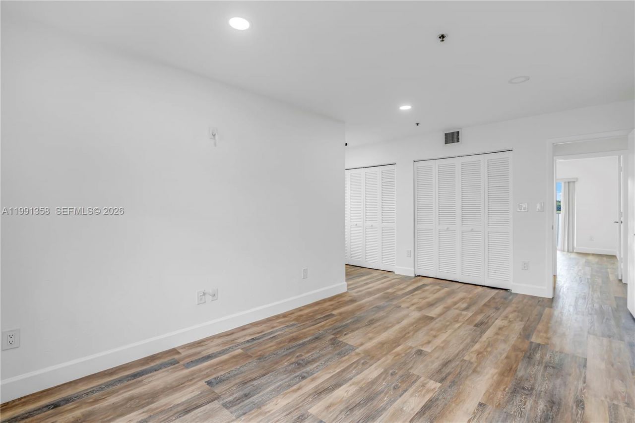 164 Riviera Cir, Weston, FL 33326 Photo