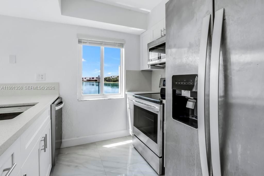 164 Riviera Cir, Weston, FL 33326 Photo