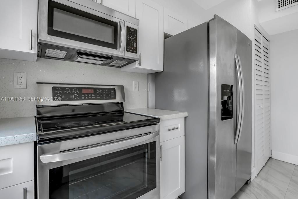 164 Riviera Cir, Weston, FL 33326 Photo