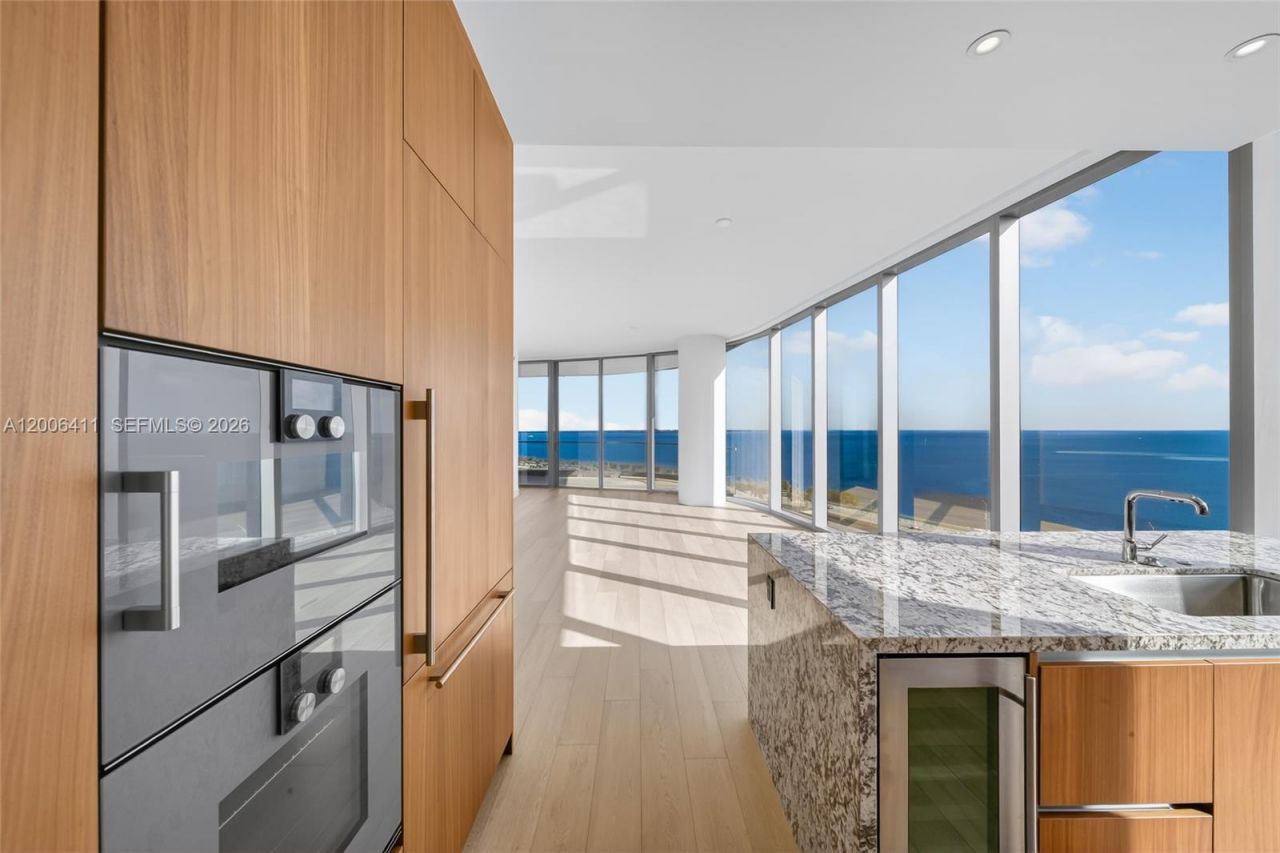 175 SE 25th Road , Unit 1202, Miami, FL 33129 Photo