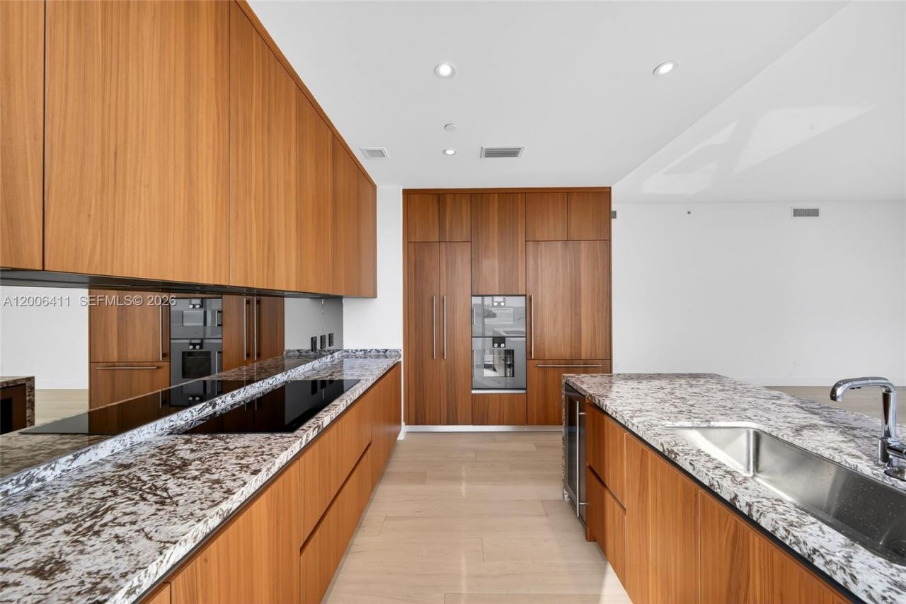 175 SE 25th Road , Unit 1202, Miami, FL 33129 Photo