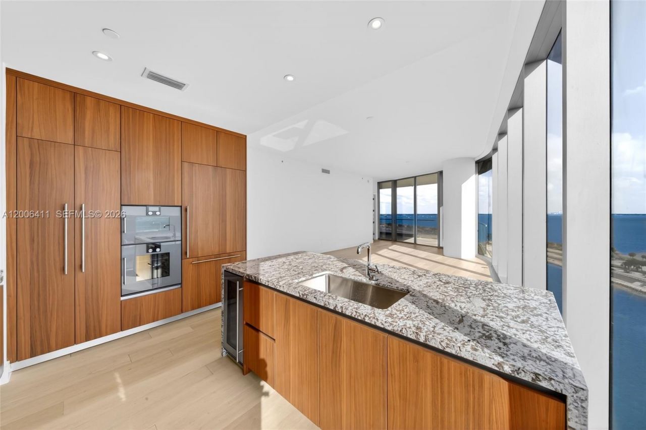 175 SE 25th Road , Unit 1202, Miami, FL 33129 Photo