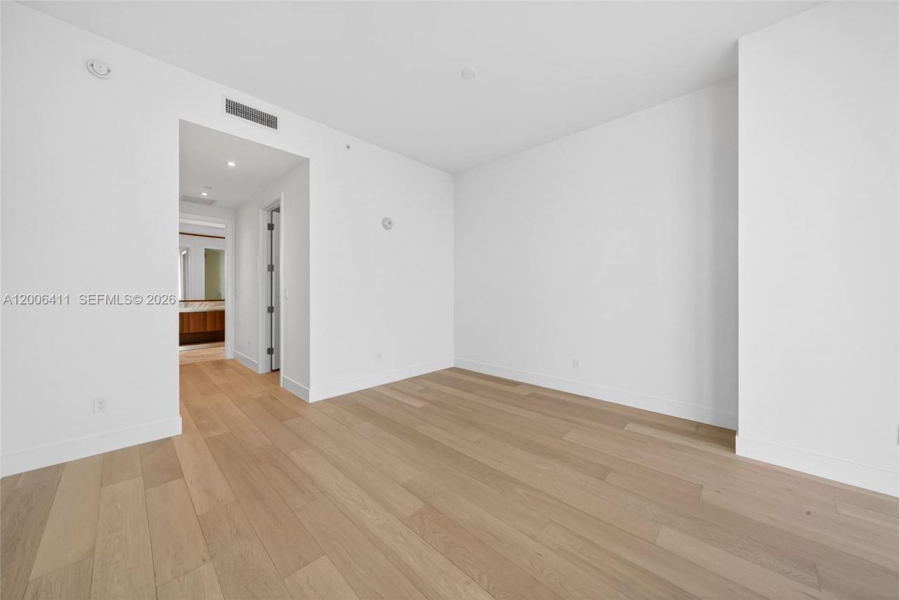 175 SE 25th Road , Unit 1202, Miami, FL 33129 Photo