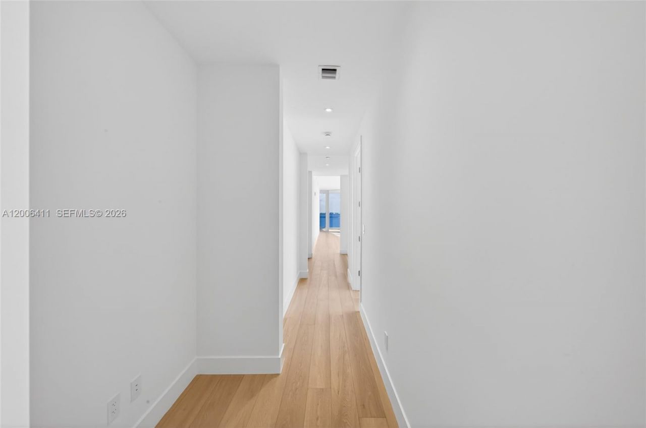 175 SE 25th Road , Unit 1202, Miami, FL 33129 Photo