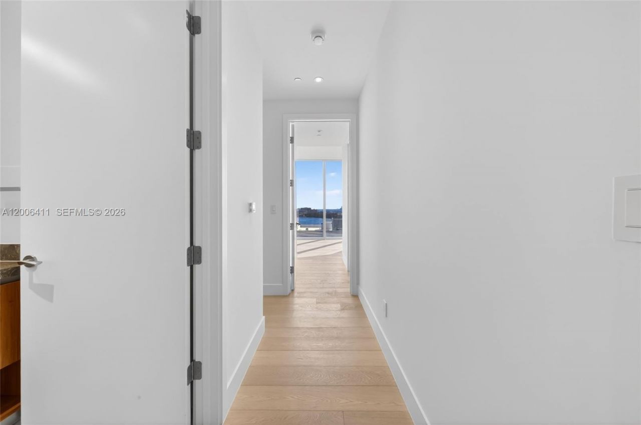 175 SE 25th Road , Unit 1202, Miami, FL 33129 Photo