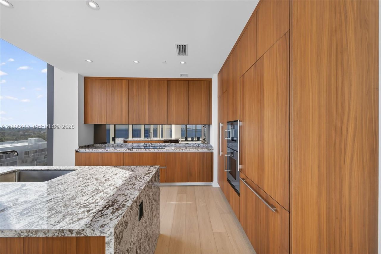 175 SE 25th Road , Unit 1202, Miami, FL 33129 Photo