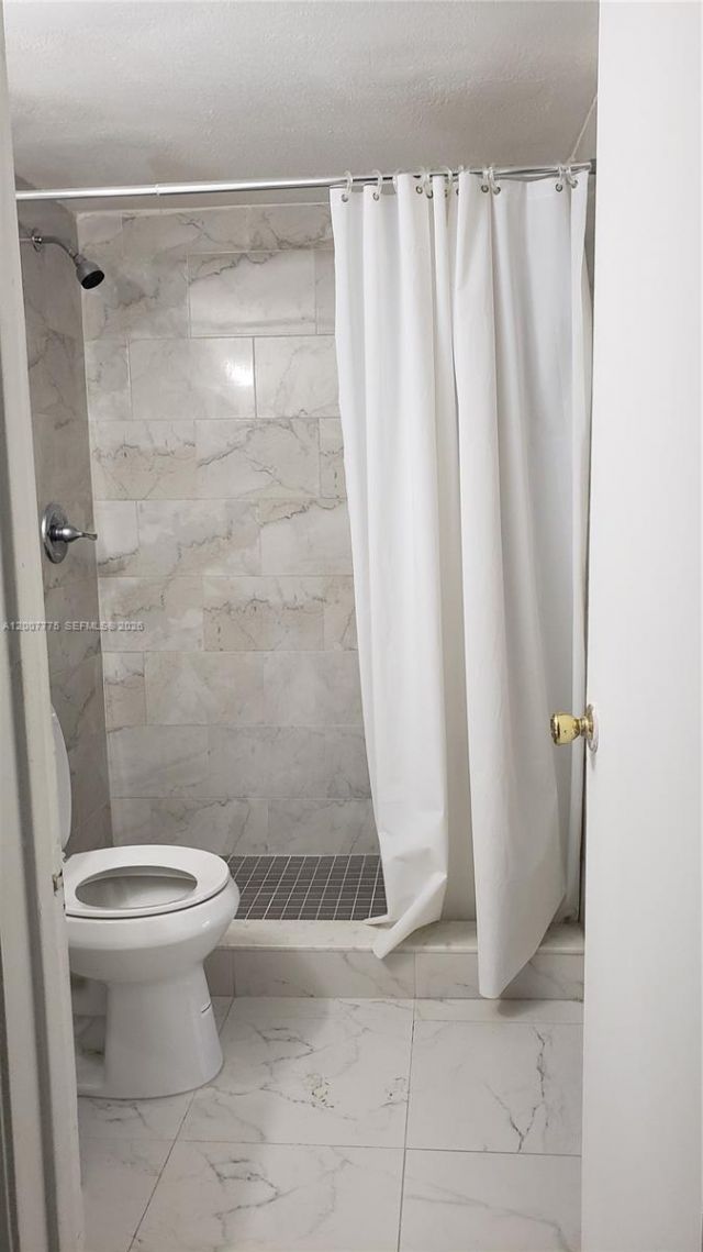 1251 NE 108th St , Unit 215, Miami, FL 33161 Photo