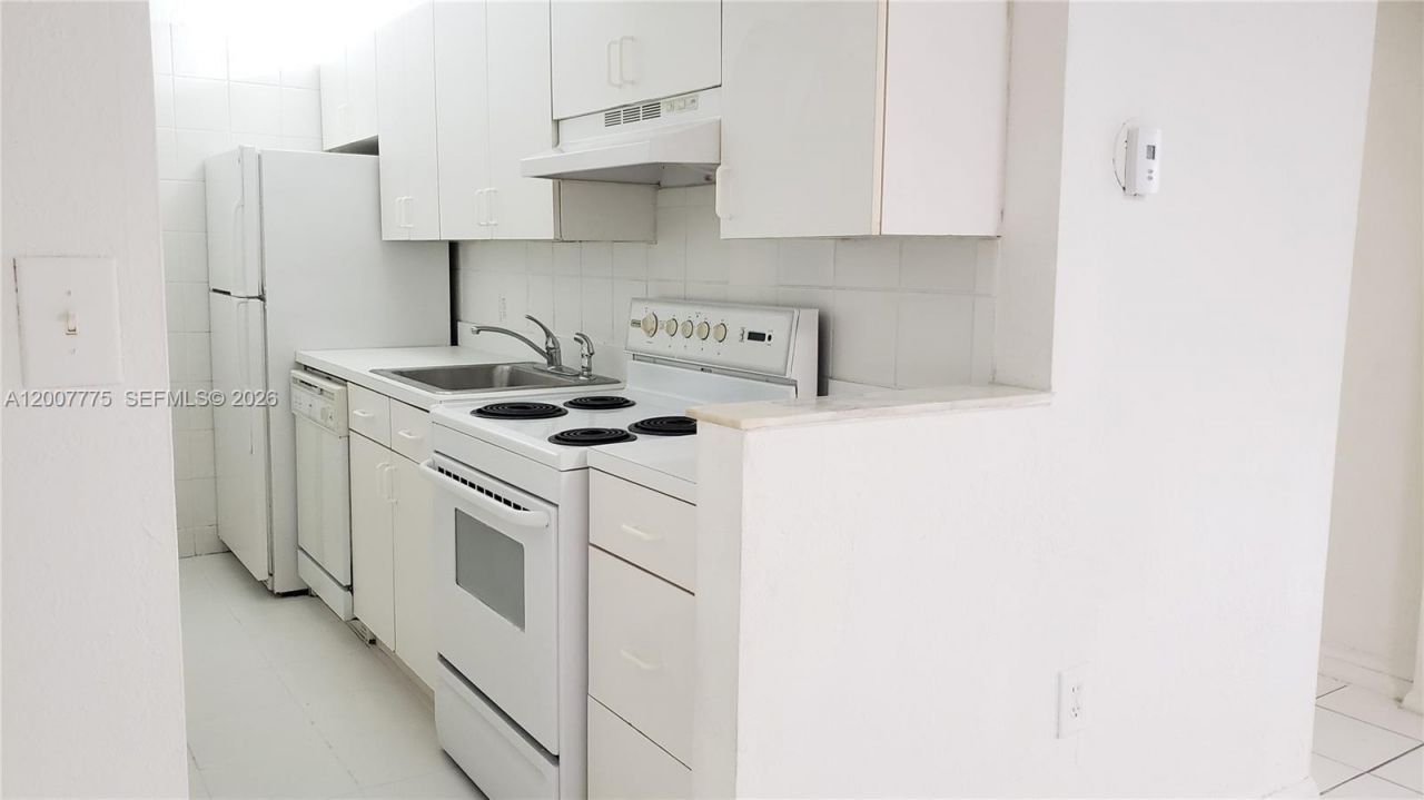 1251 NE 108th St , Unit 215, Miami, FL 33161 Photo