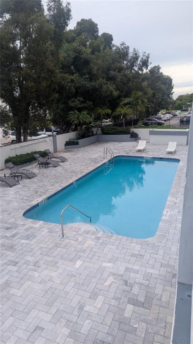 1251 NE 108th St , Unit 215, Miami, FL 33161 Photo