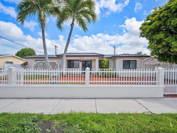 10320 SW 38th Ter , Miami, FL 33165