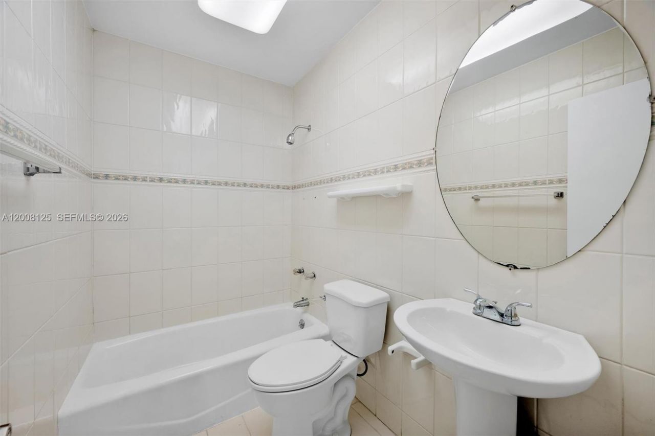 10320 SW 38th Ter, Miami, FL 33165 Photo