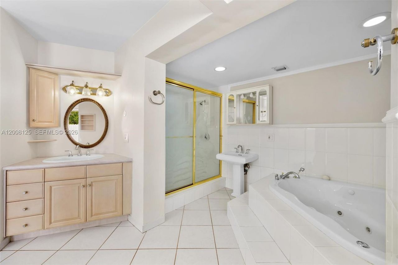 10320 SW 38th Ter, Miami, FL 33165 Photo