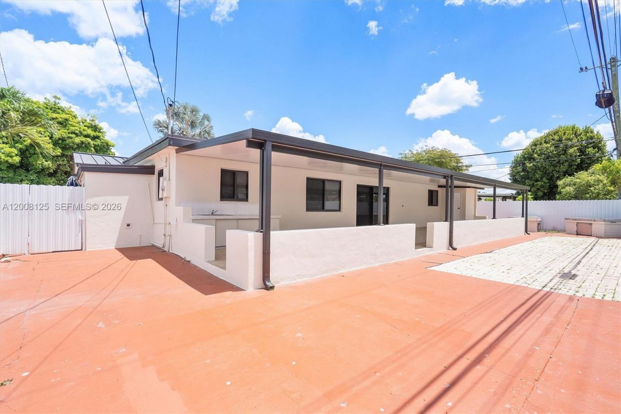 10320 SW 38th Ter, Miami, FL 33165 Photo