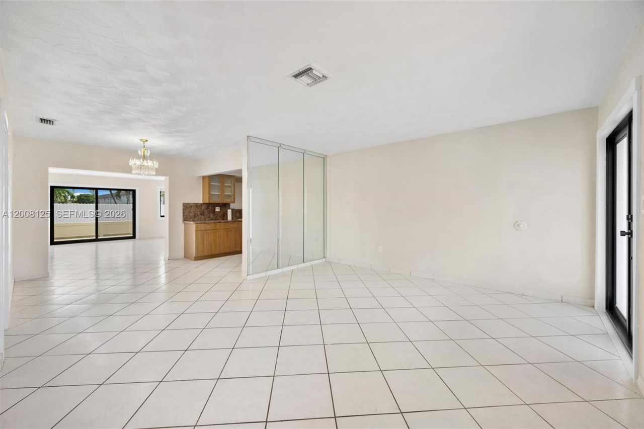 10320 SW 38th Ter, Miami, FL 33165 Photo