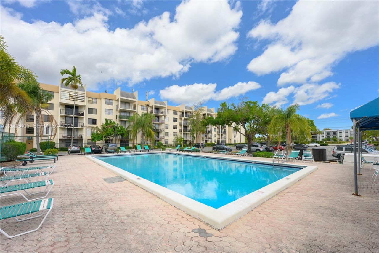 6195 Rock Island Rd , Unit 503, Tamarac, FL 33319 Photo