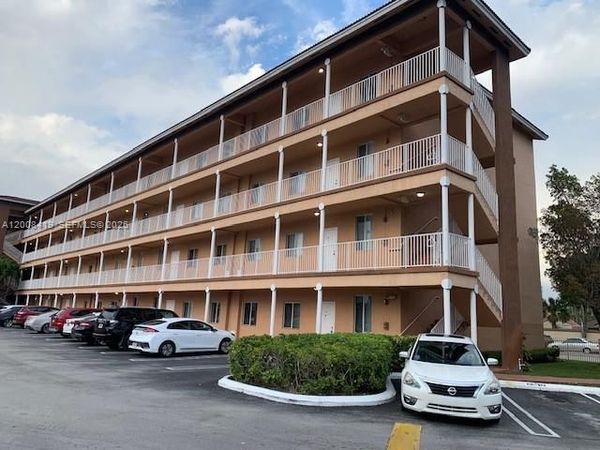 17350 NW 67 AV , Unit 201, Miami Lakes, FL 33015
