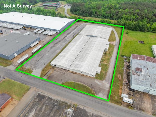 504 Pinecrest St., Corinth, MS 38834