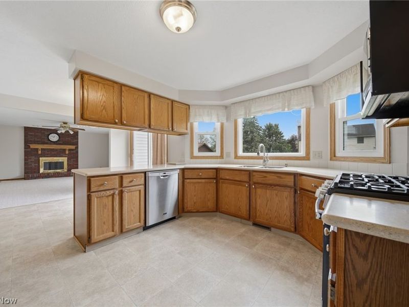 2200 Rohrer Street NW, North Canton, OH 44720 Photo 5