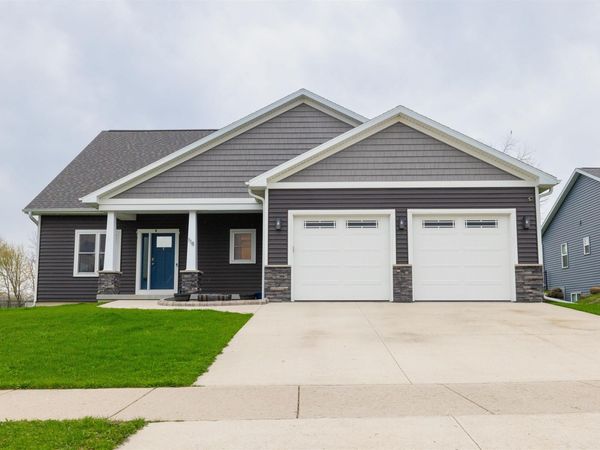 118 Nature's Trail, Fall River, WI 53932